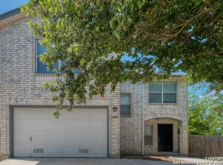 8225 Laurel Bnd, San Antonio, TX 78250