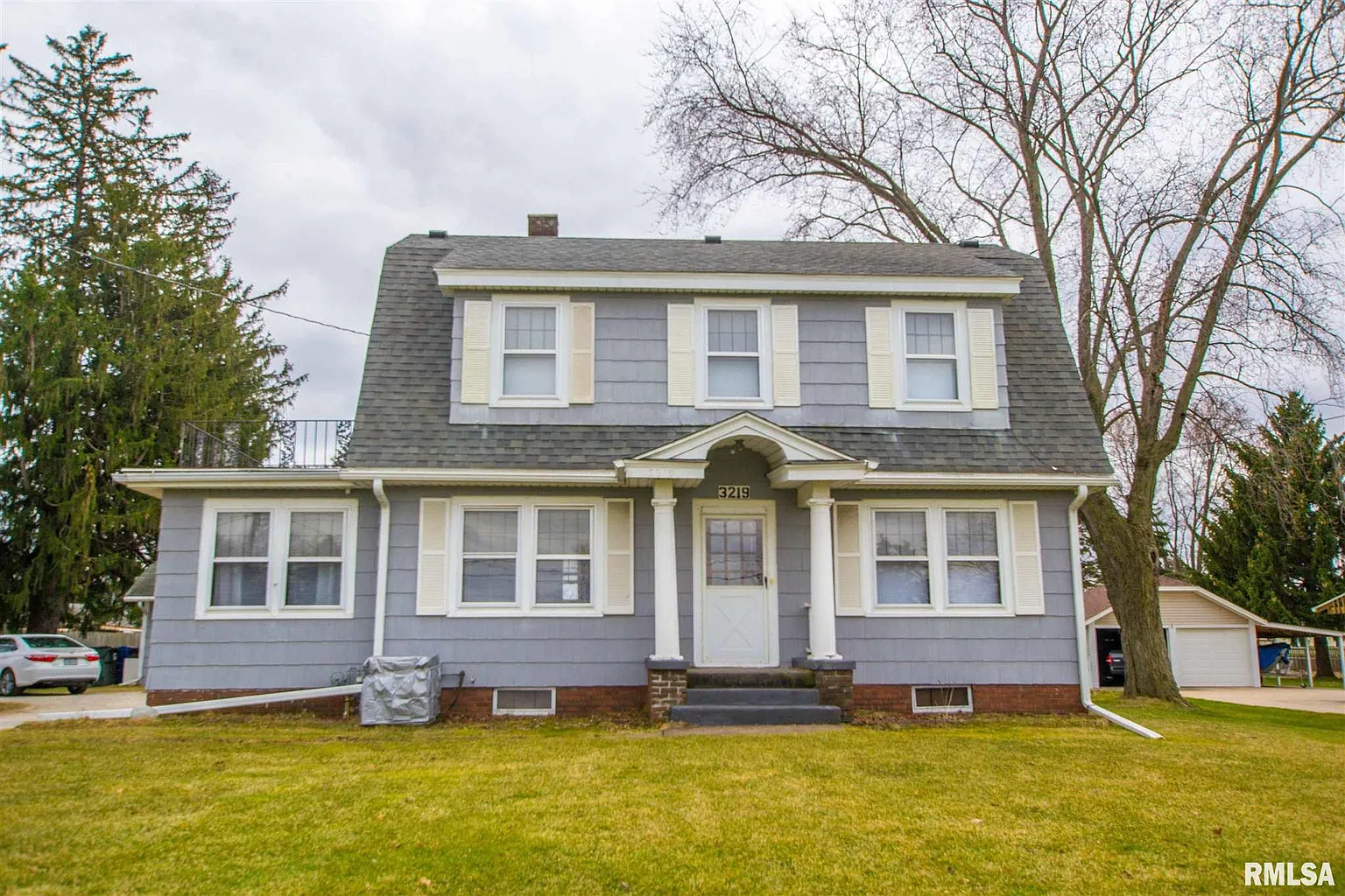 3219 W Locust St photo 1