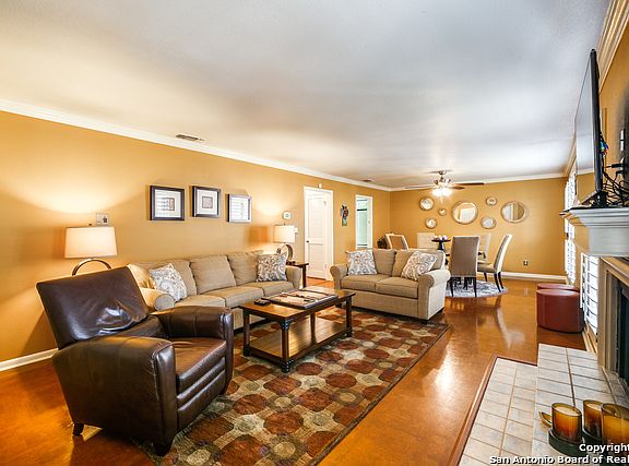 2nd image of 2611 Eisenhauer Rd APT 404