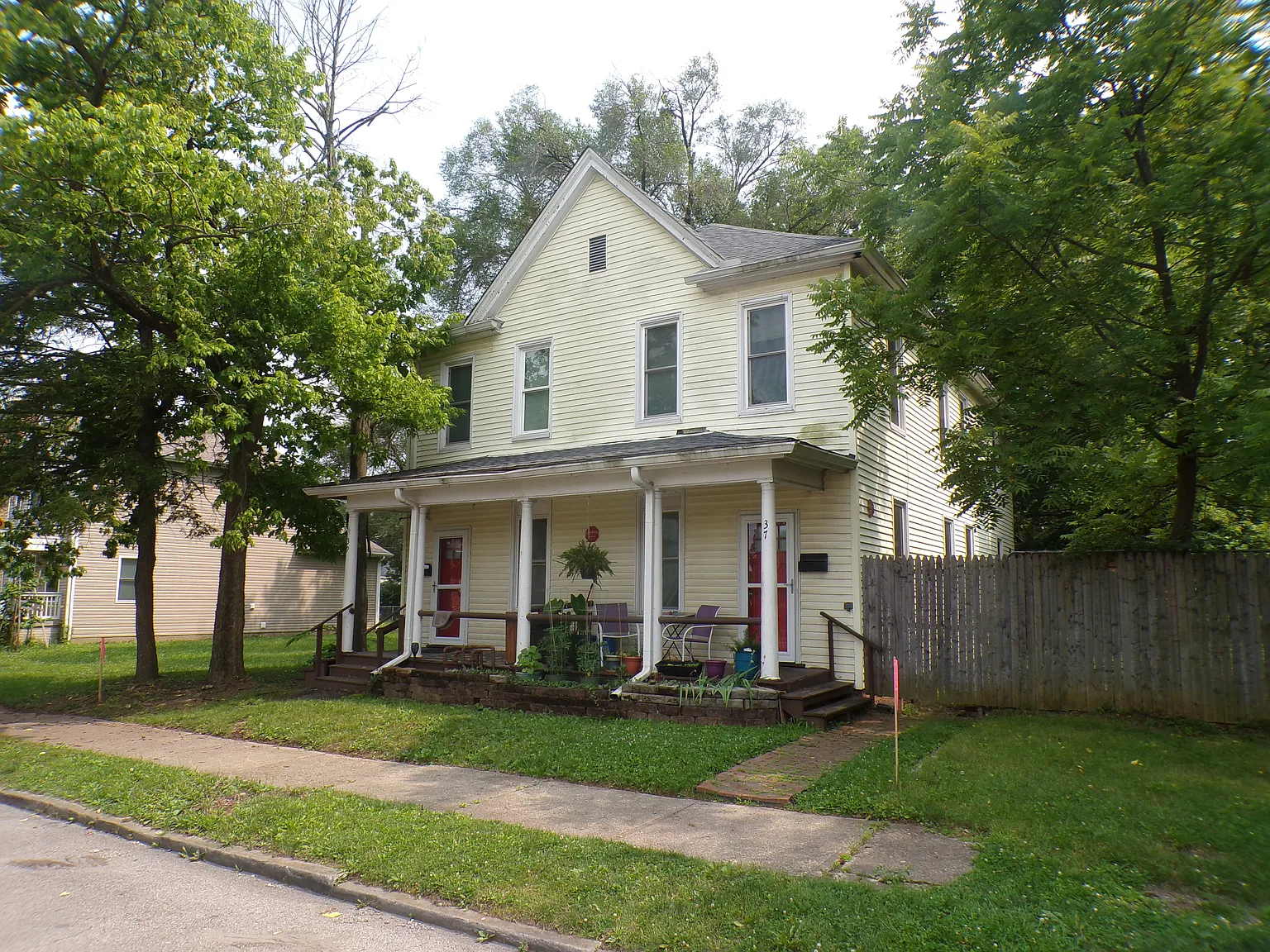 37 Reeb Ave photo 1