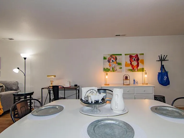 565 Primrose Dr — Photo 8