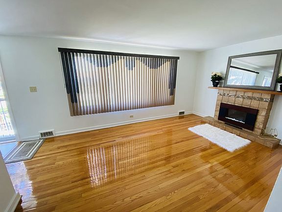 3rd image of 1004 Bohland Ave