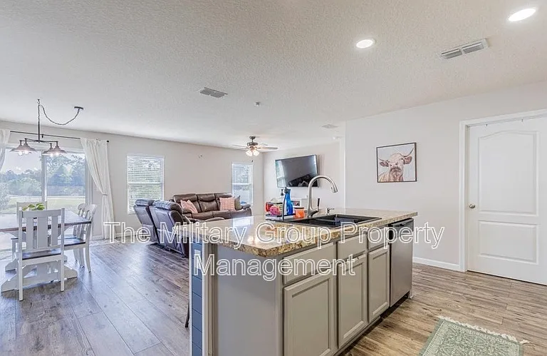 1816 Blackwater Way — Photo 7