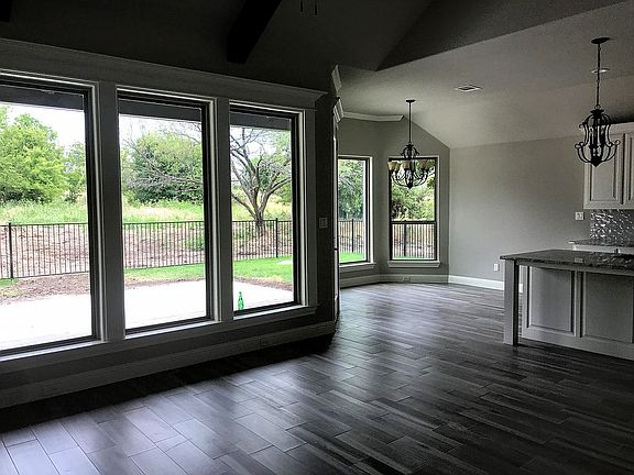 3rd image of 8130 Money Ln