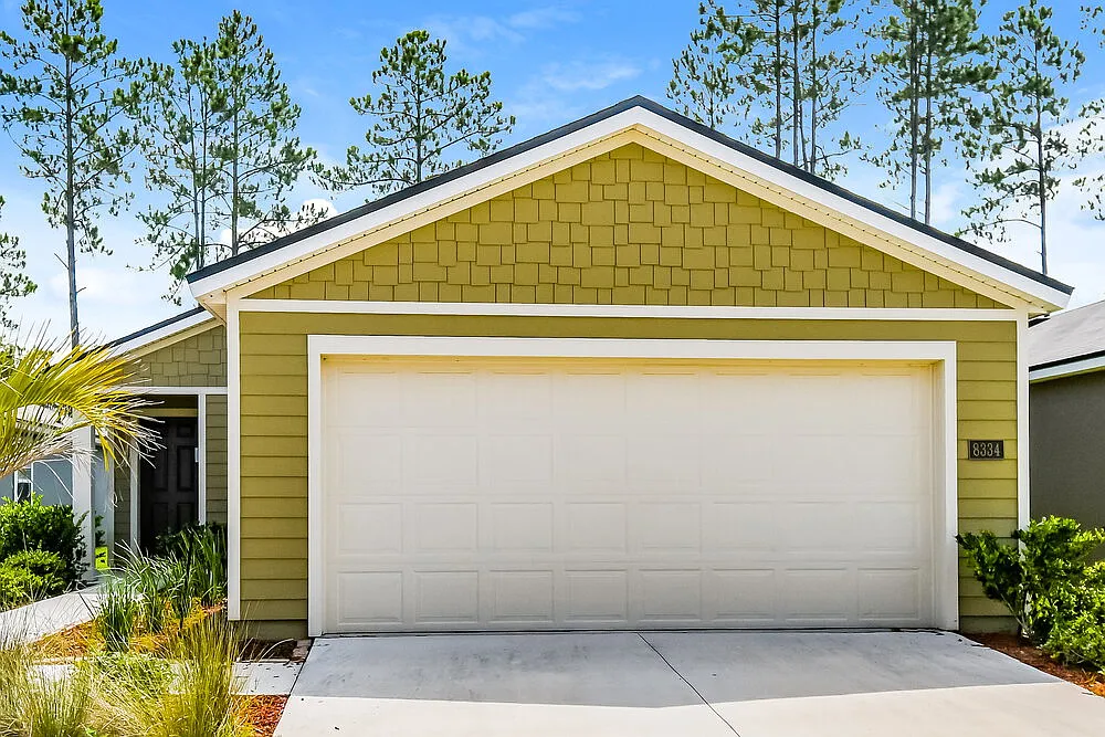 3 bed, 2.0 bath, 1436 sqft, $2,590 — Photo 1