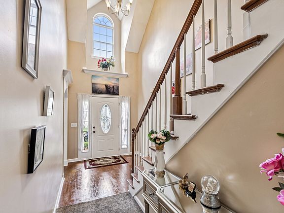 4th image of 2377 Oak Hill Dr