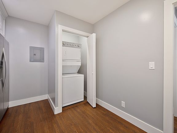 2nd image of 2131 51st St