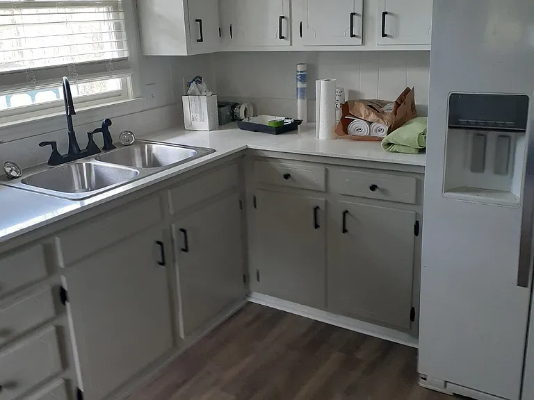 5142 Hillwood Dr — Photo 3