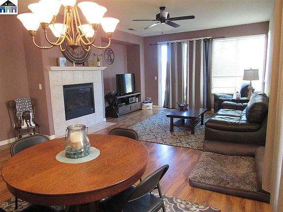 2nd image of 240 Cumberland Way