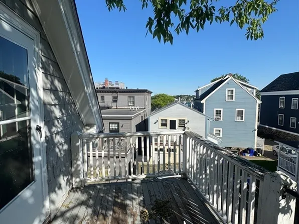 35 State St #4, Marblehead, MA 01945