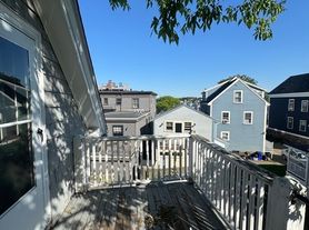 35 State St, Marblehead, MA