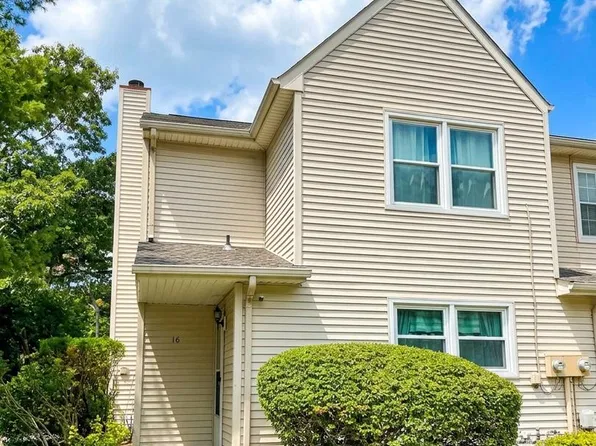 16 Pin Oak Ln, Little Egg Harbor, NJ 08087