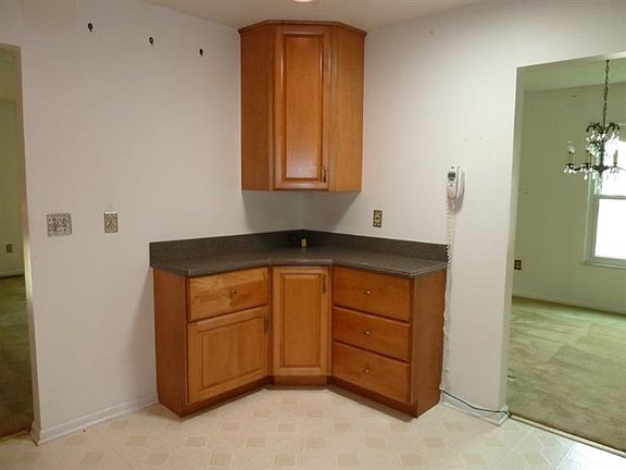 4th image of 5511 Corkhill Dr