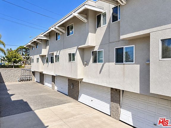 4th image of 627 W Regent St