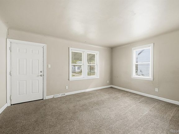 4th image of 7552 Westminster Ave