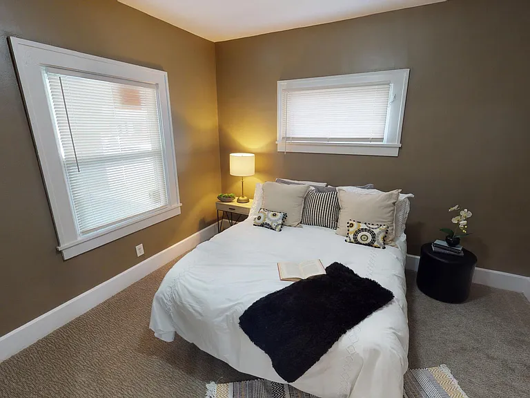 917 N Parker Ave — Photo 9