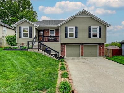 18409 E Blackhawk Trl, Independence, MO, 64056