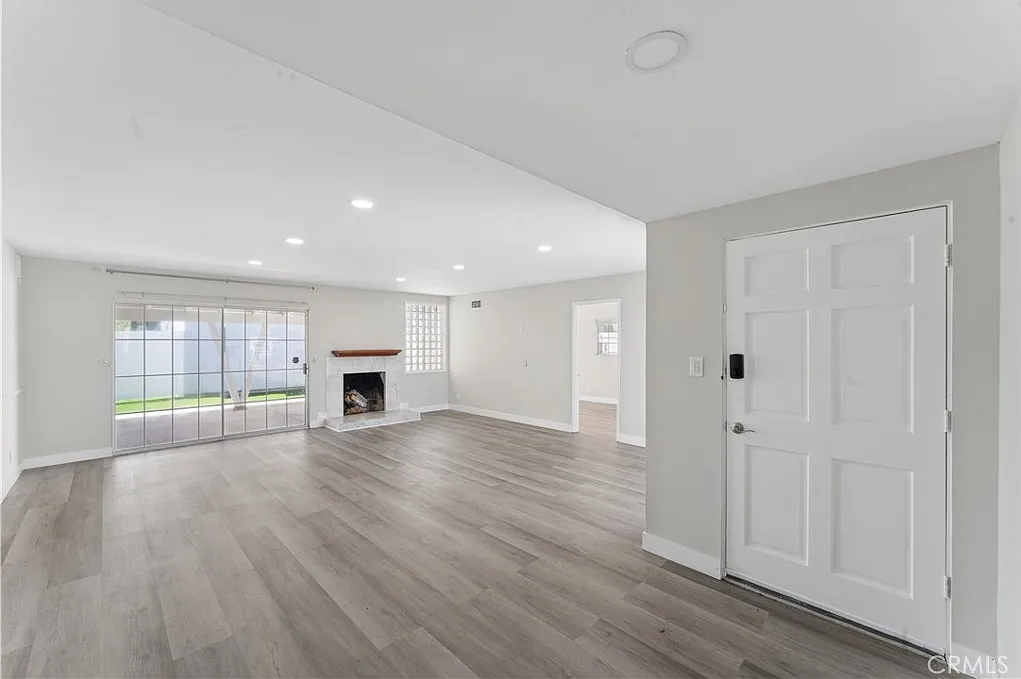 4 bed, 1346 sqft, $4,500 — Photo 4