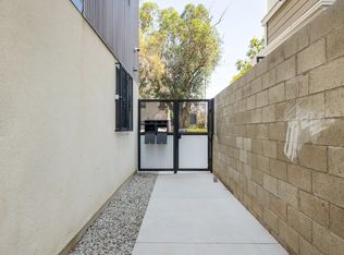 1186 W 37th Pl #PRIVATEROOM1, Los Angeles, CA 90007