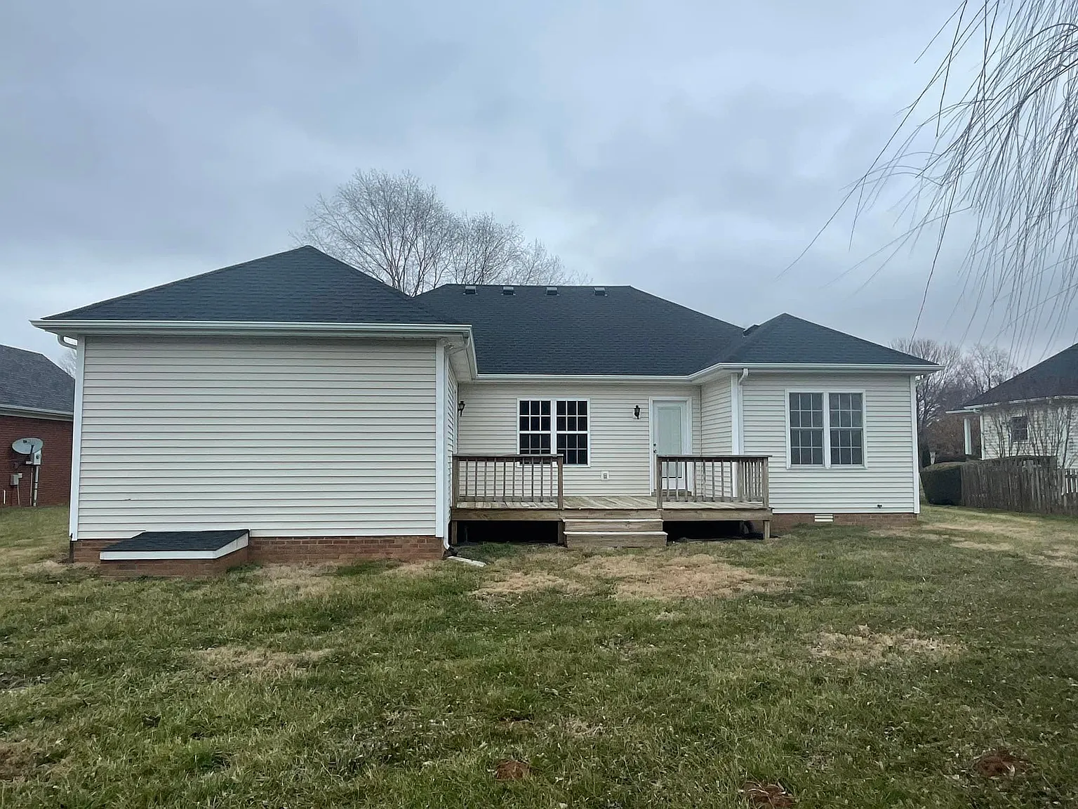 3 bed, 1661 sqft, $1,895 — Photo 2