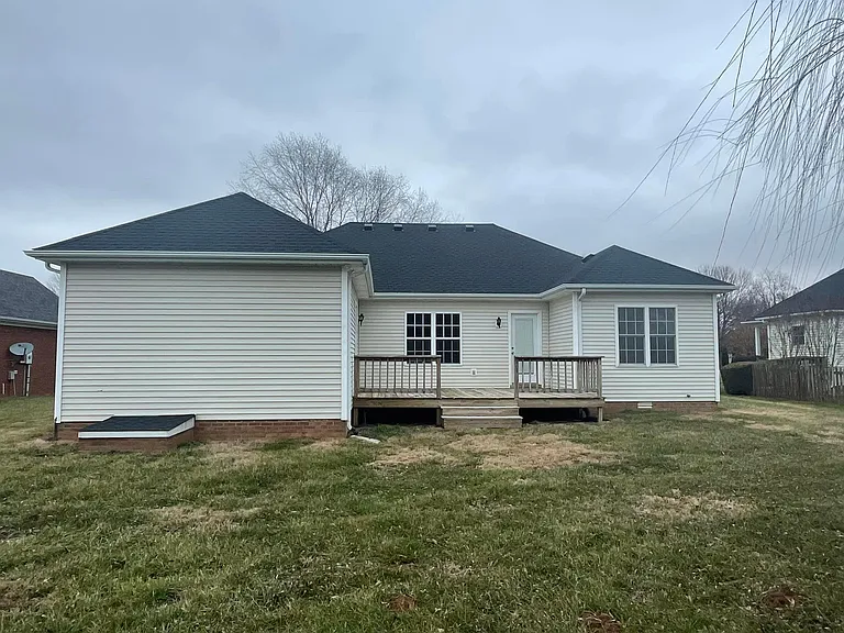 517 Herman Ave — Photo 2