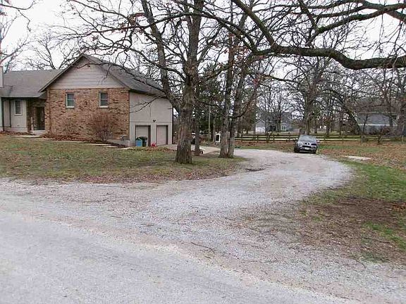 2nd image of 18984 S 1488th Rd