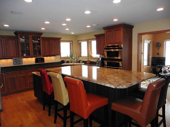 4th image of 9601 Hill Creek Dr