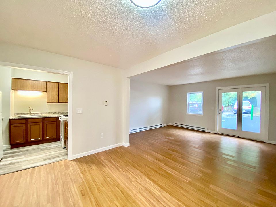 kitchen/ living room