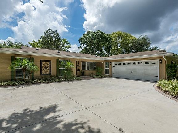 2nd image of 10901 Orange Grove Dr