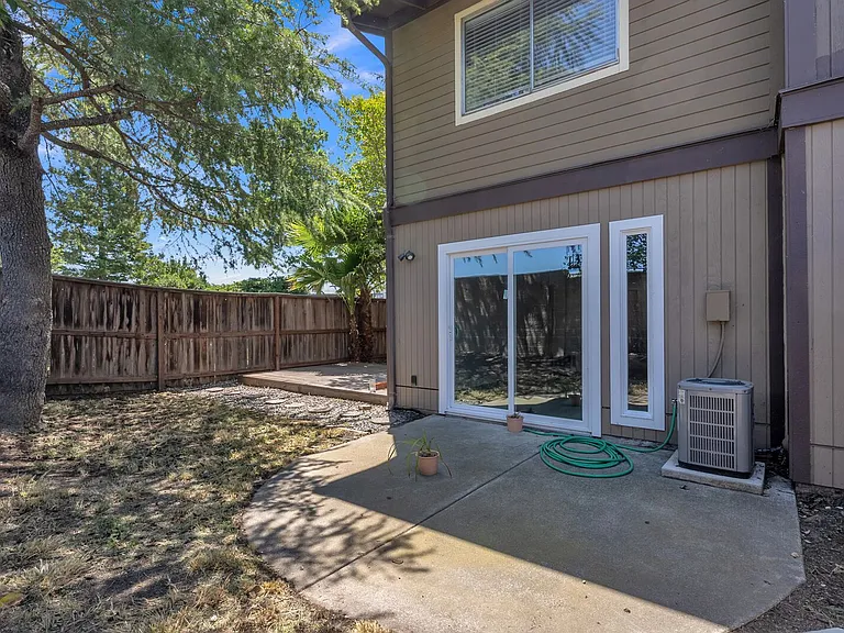 362 Tabor Ave — Photo 19