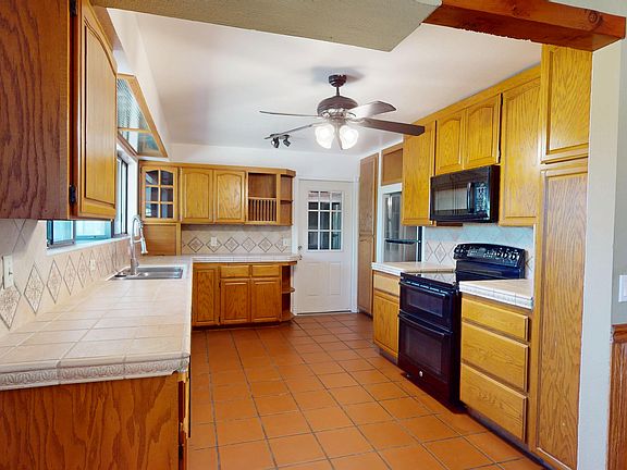 4th image of 6444 Gregory Ln