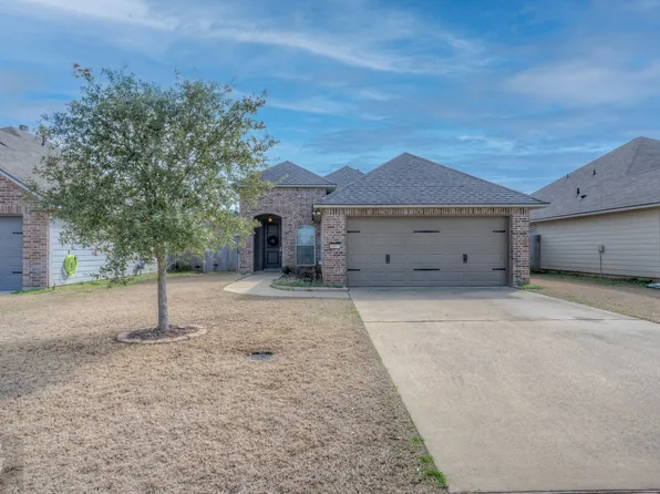 4017 False River Dr, Bossier City, LA 71111