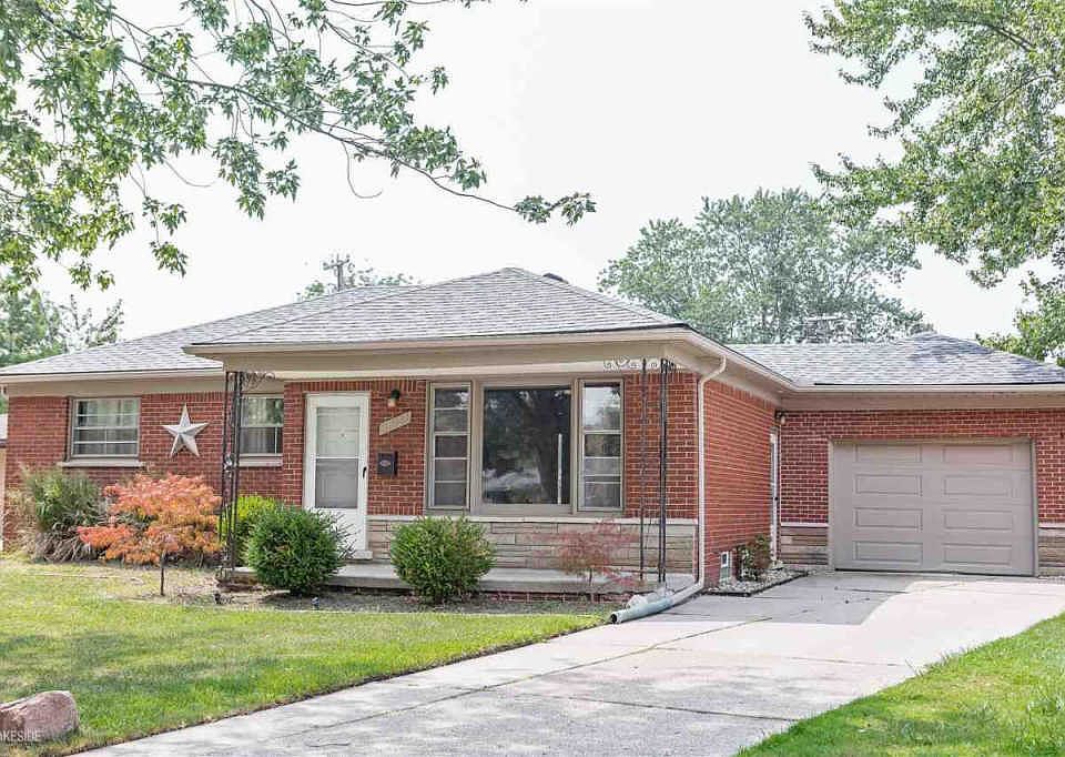 1st image of 31031 Angeline Ct W