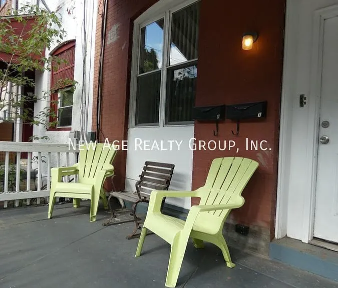 421 N 32nd St #A — Photo 2
