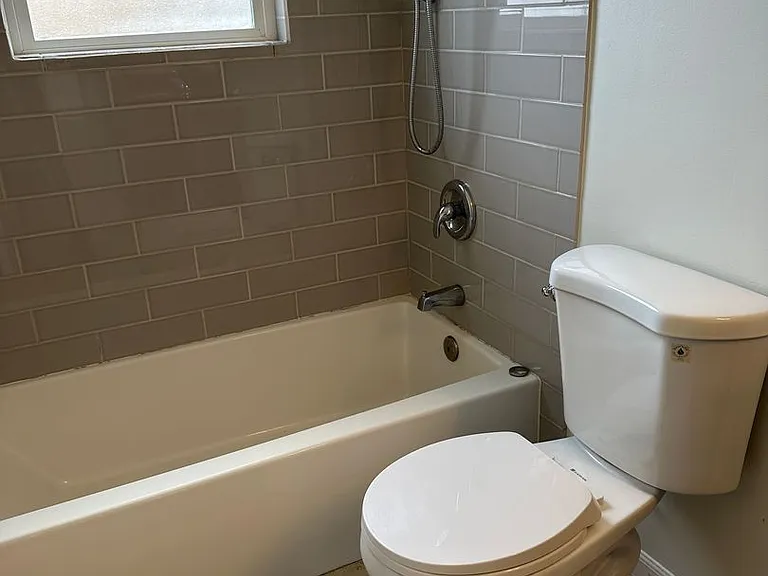 270 Shirley St — Photo 10