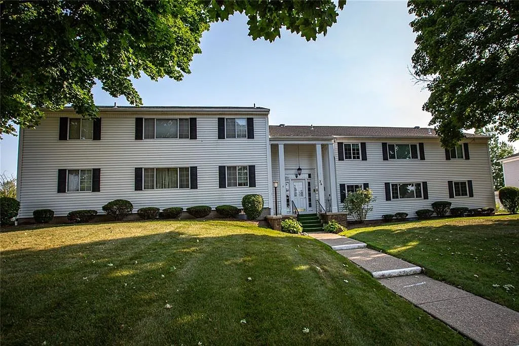 26 Colonial Pkwy APT F photo 1