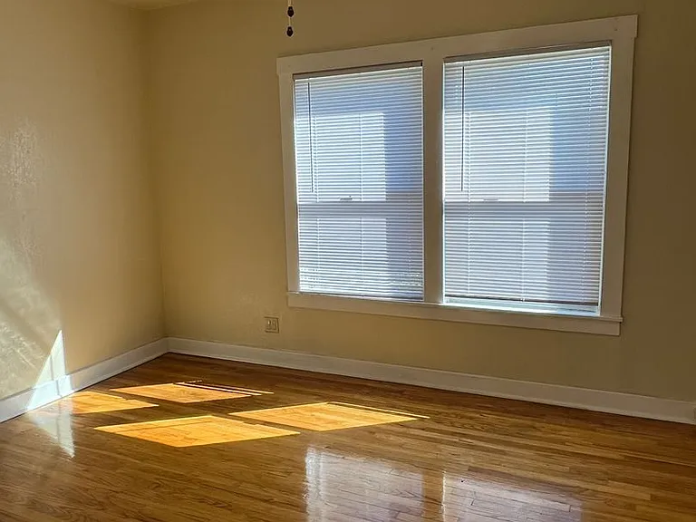 152 N Shasta St — Photo 5