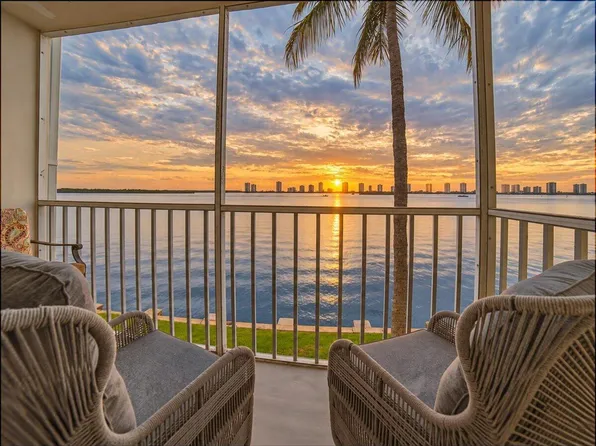 101 Doolen Court #205, North Palm Beach, FL 33408