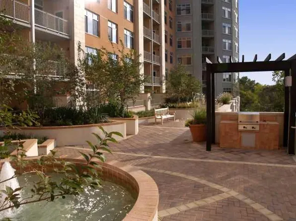 54 Rainey St APT 806, Austin, TX 78701