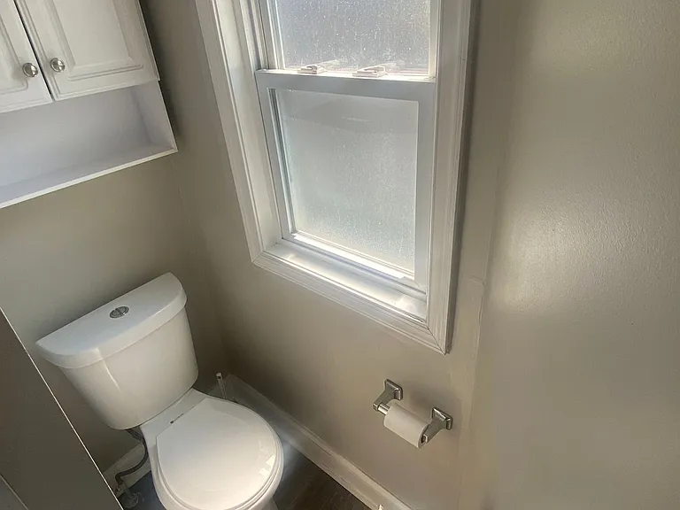 2527 Edgemont Ave — Photo 10