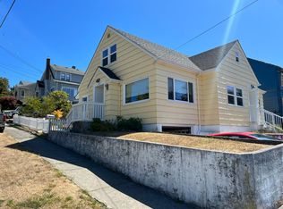 916 12th St #2, Astoria, OR 97103