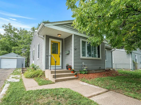 915 Charlton St, West Saint Paul, MN 55118