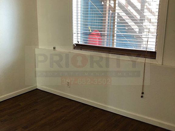 2nd image of 311 E Walnut St APT C