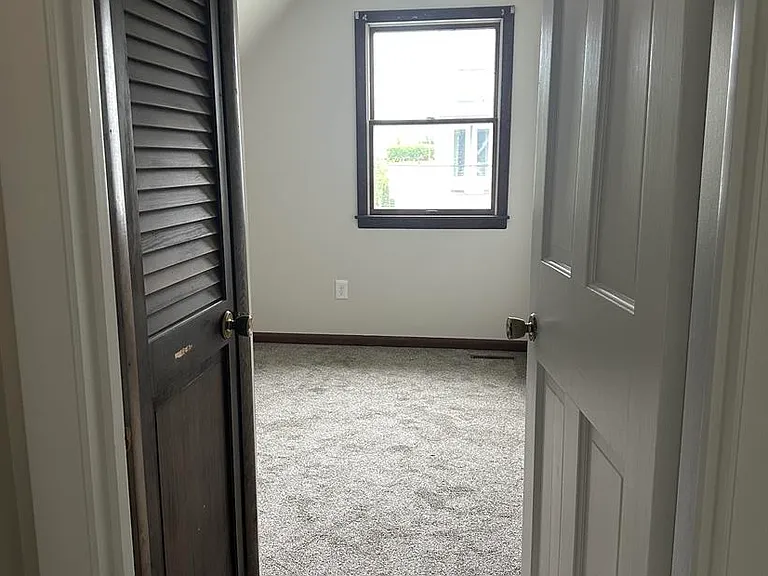 9 Heaphy Ln — Photo 18