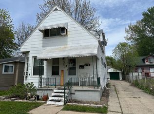 8663 Toepfer Rd, Warren, MI 48089