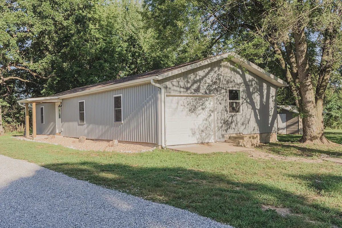 Building Photo - 15291 Highway 64