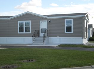 2 Cynthia Ln, Beecher, IL 60401