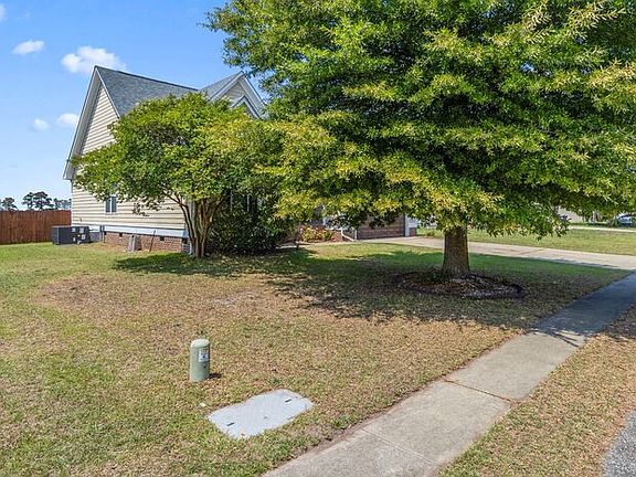 3rd image of 720 Camwheel Dr