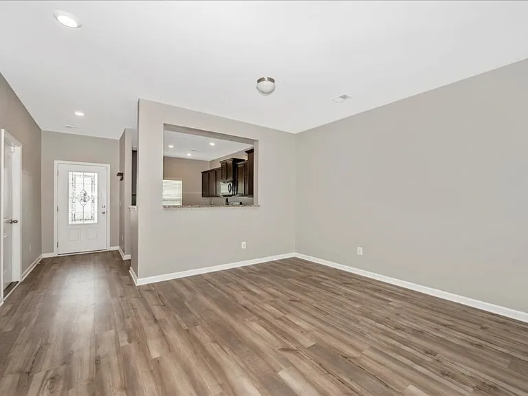 42 Eakins Ln — Photo 11