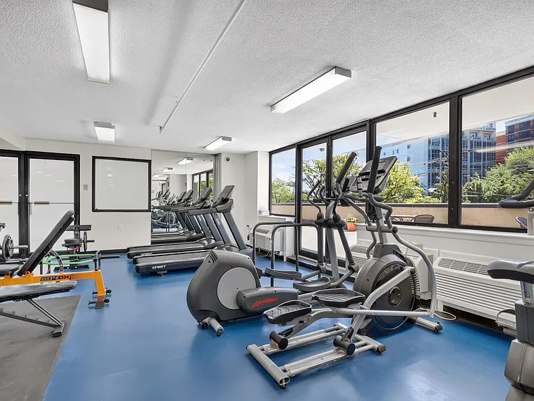 551 Observer Hwy #14D — Photo 38